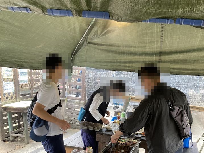 屋根付きBBQエリア
