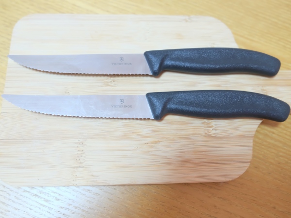 購入したステーキナイフ