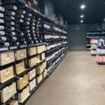 ジュネーブから移動して訪問したフランスのスーパー・お酒売り場