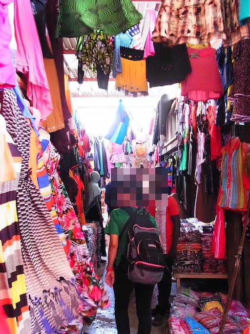 マルシェの服屋