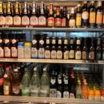 グリンデルワルト・メンリッヒェンの売店（ビールなどのお酒がたくさん並んでいる）