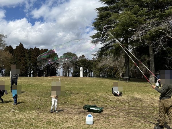 昭和の森公園　巨大シャボン玉