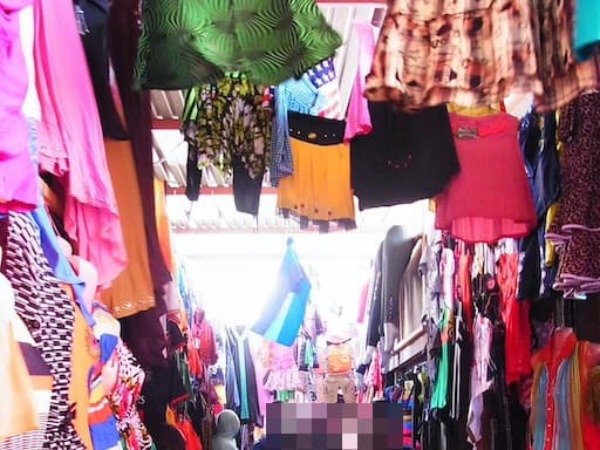 マルシェの服屋