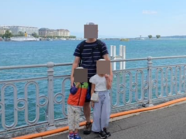 レマン湖沿いの朝の様子