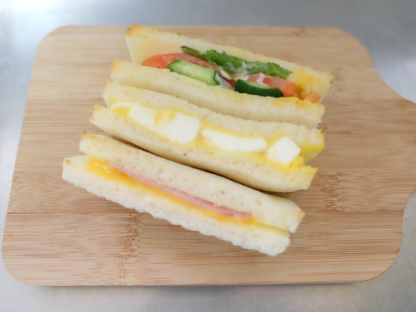 焼きサンドイッチの様子
