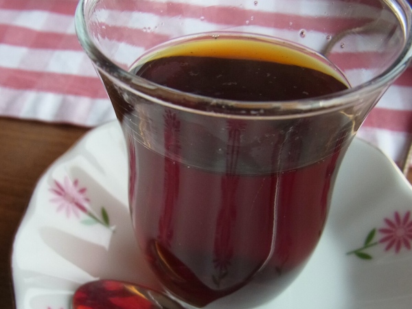 テラスでチャイを飲みながら過ごす時間