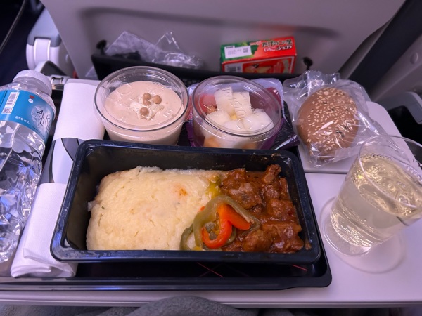 カタール航空 機内食 牛肉