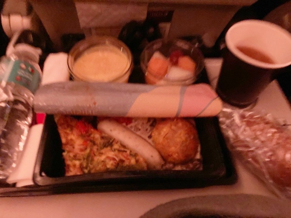 カタール航空 機内食 キッシュ
