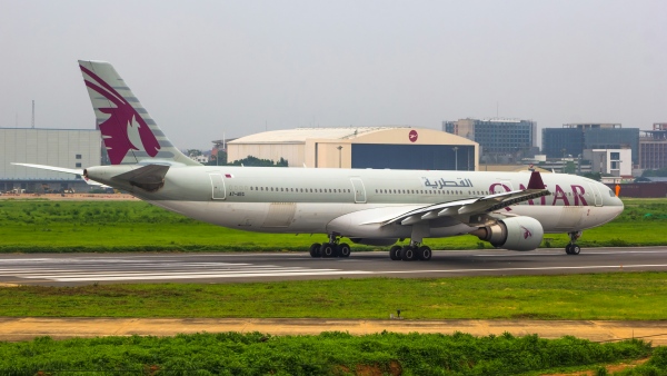 離陸前のカタール航空機