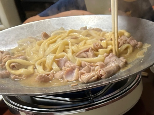 魅惑のホルモンうどん