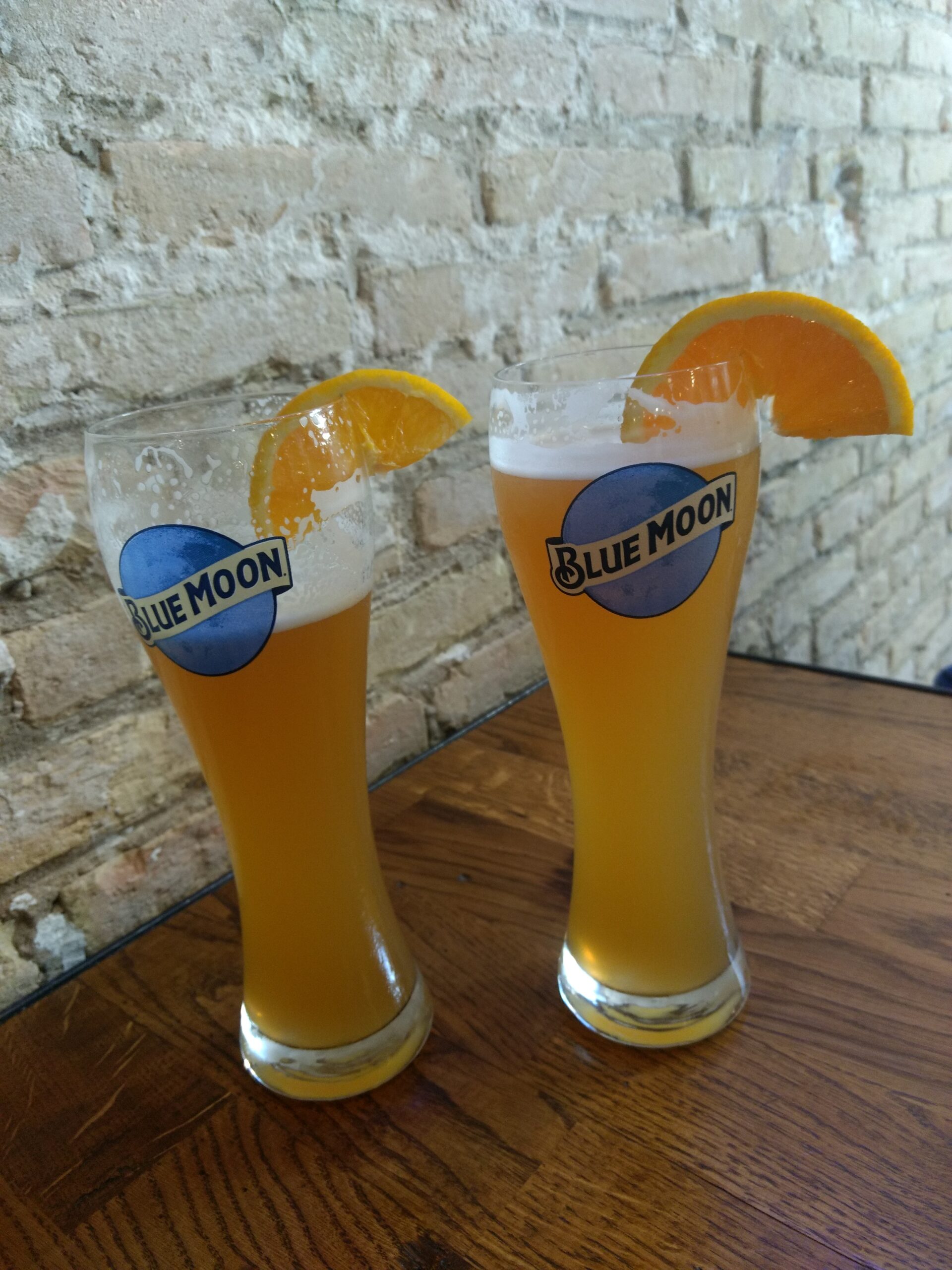 Blue Moon beer glass with orange slice in Valencia
