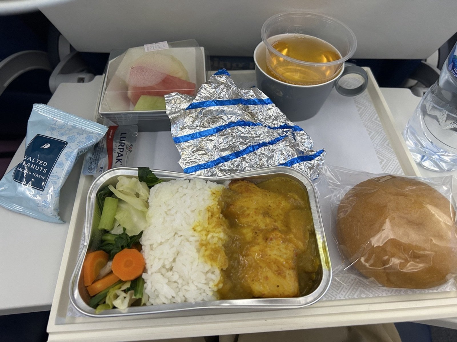 マレーシア航空エコノミー 機内食 フィッシュカレー