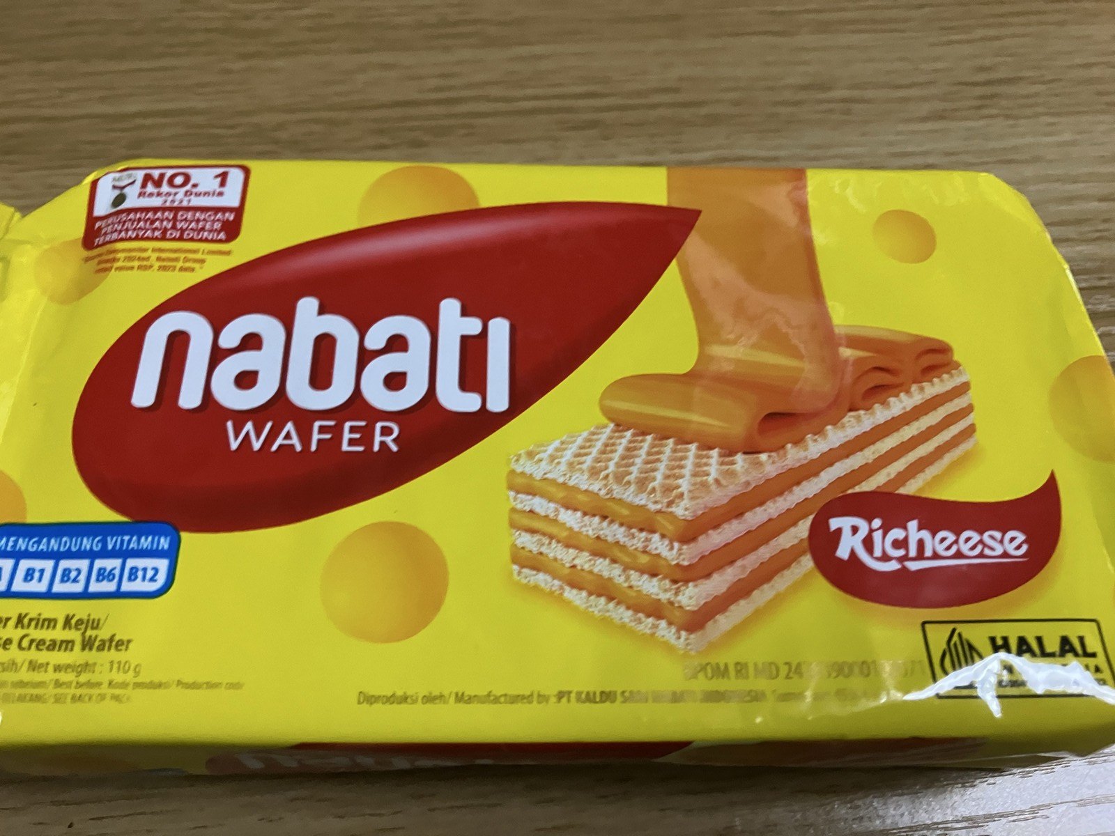 チーズ味のNabati Wafer Richeese