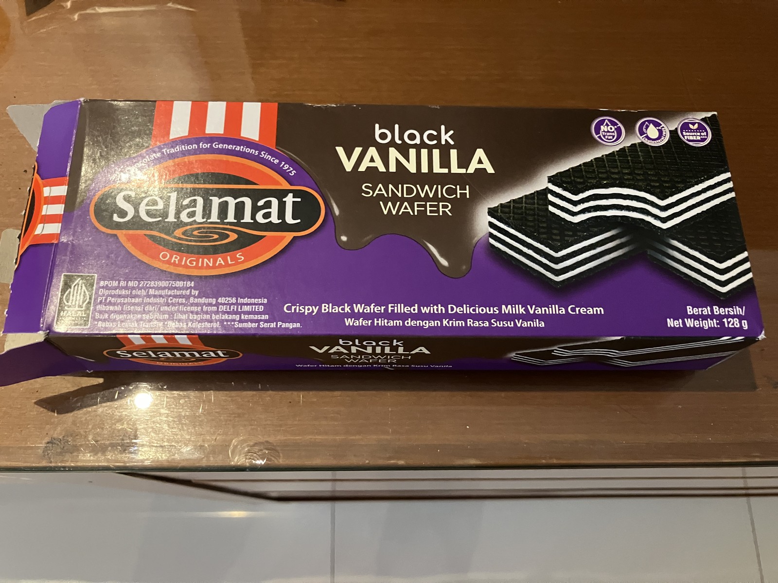 インドネシアで購入したSelamat Black Vanillaの箱